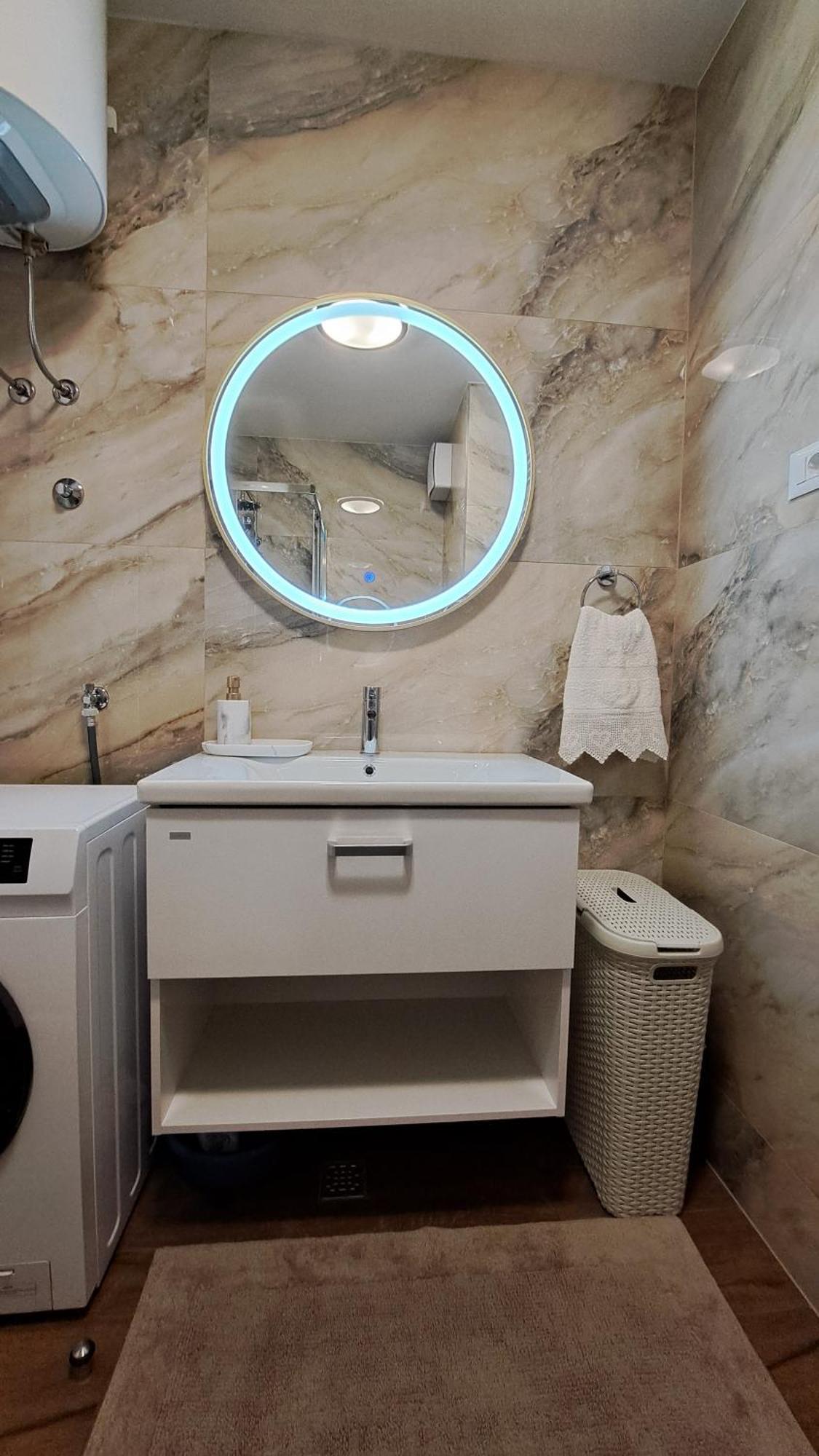 With Garden And Free Private Parking Apartamento