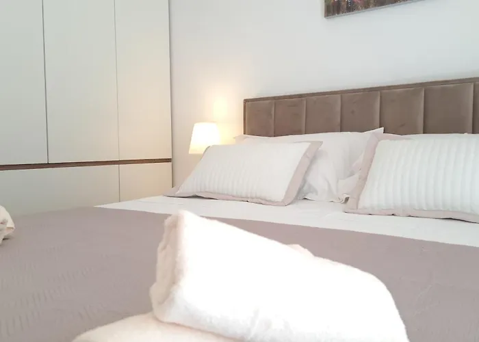 Apartment With Garden And Free Private Parking